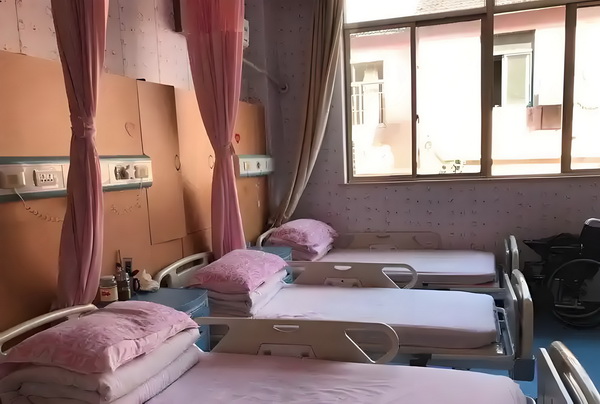 深圳 往届毕业生 入户_女人老了，走不动了，这2件事最好守口如瓶，这才是真聪明 活活动活动活动+活+活户）
