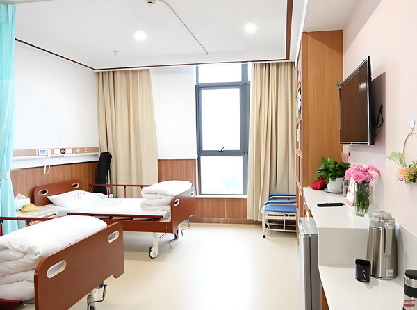 冯骥荐电影南京照相馆：没有抒情只有血的事实